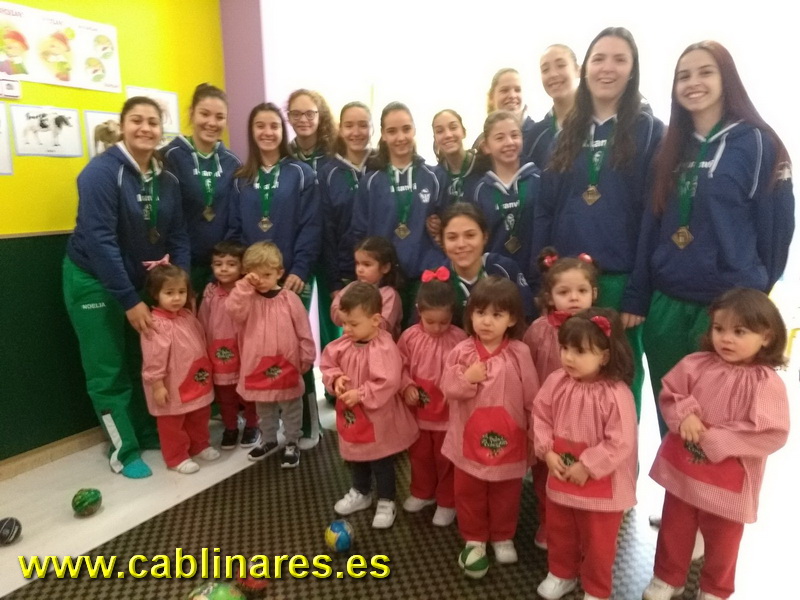 Las cadetes de oro visitan la Guardería El Árbol de Colores