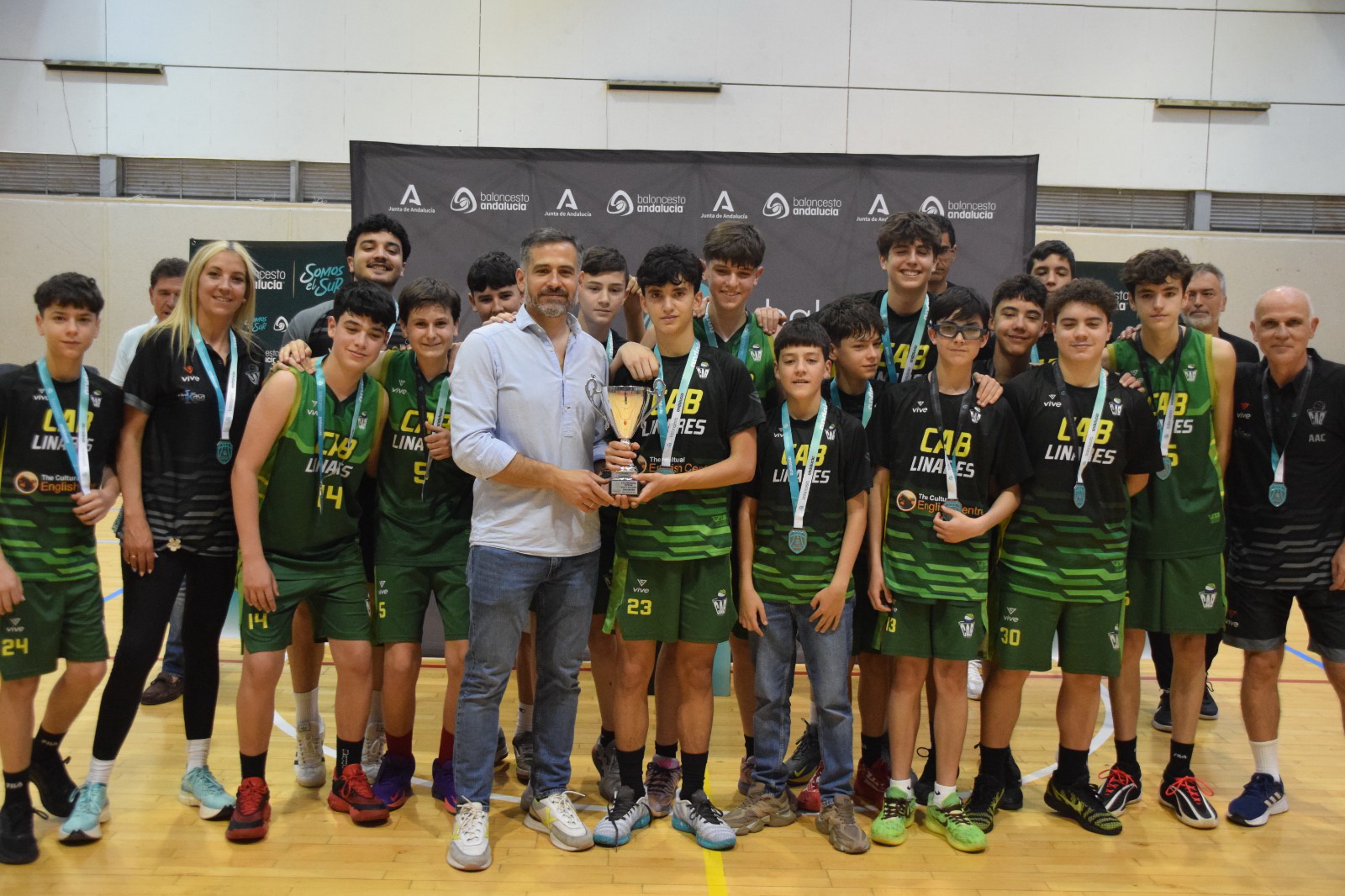 The Cultural English Centre subcampeón provincial infanti masculino