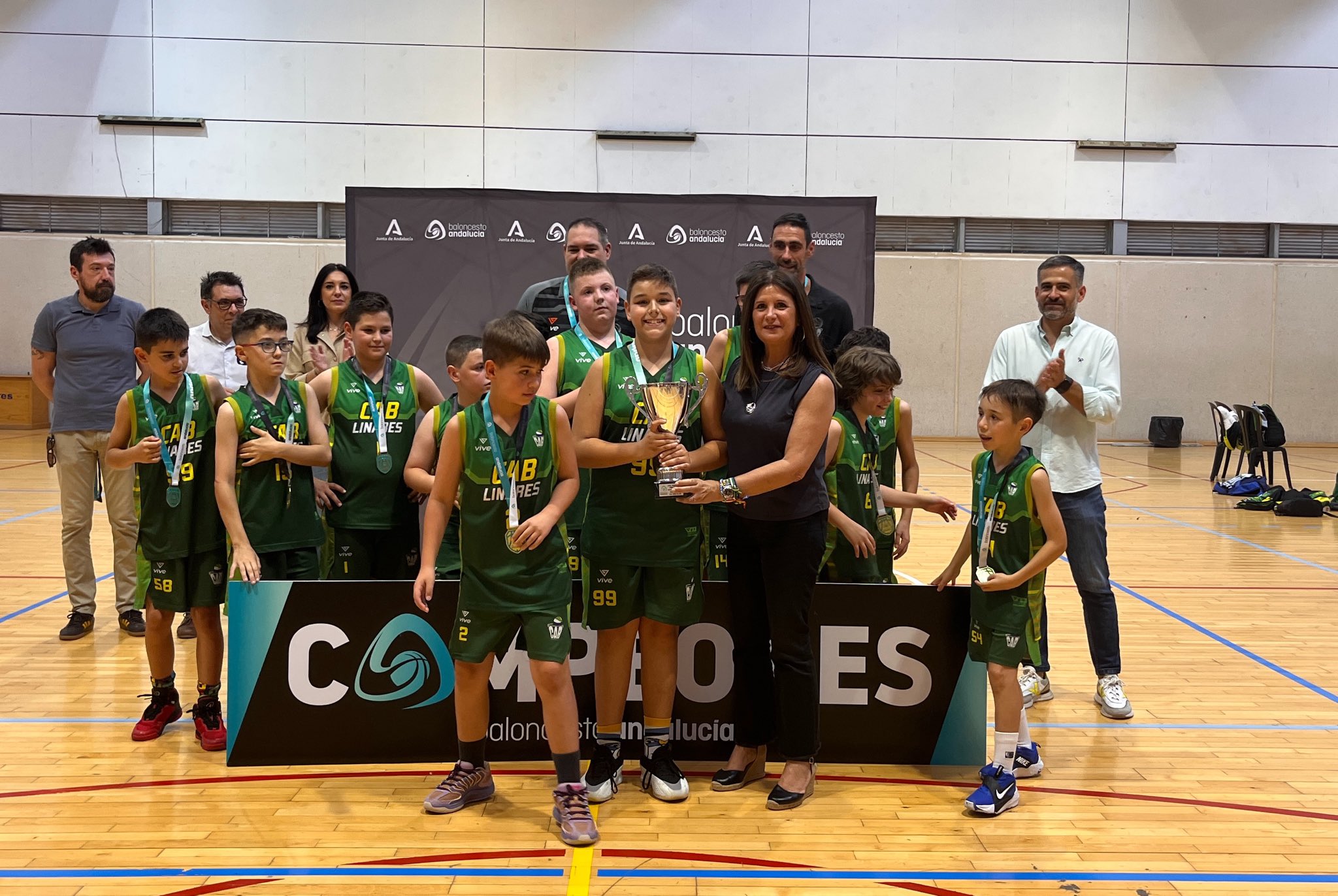 Indiana Arena VR CAB Linares Campeón Provincial Mini Preferente